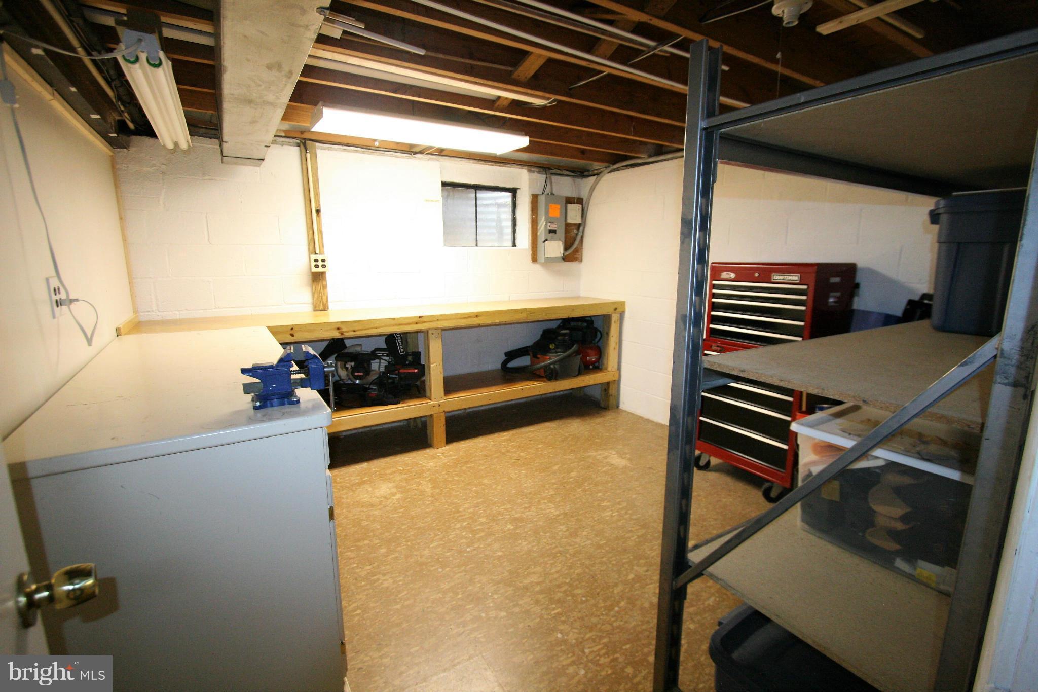 10190 Wavell Road Fairfax, VA 22032 - Photo 25 of 29 Work room in lower level two