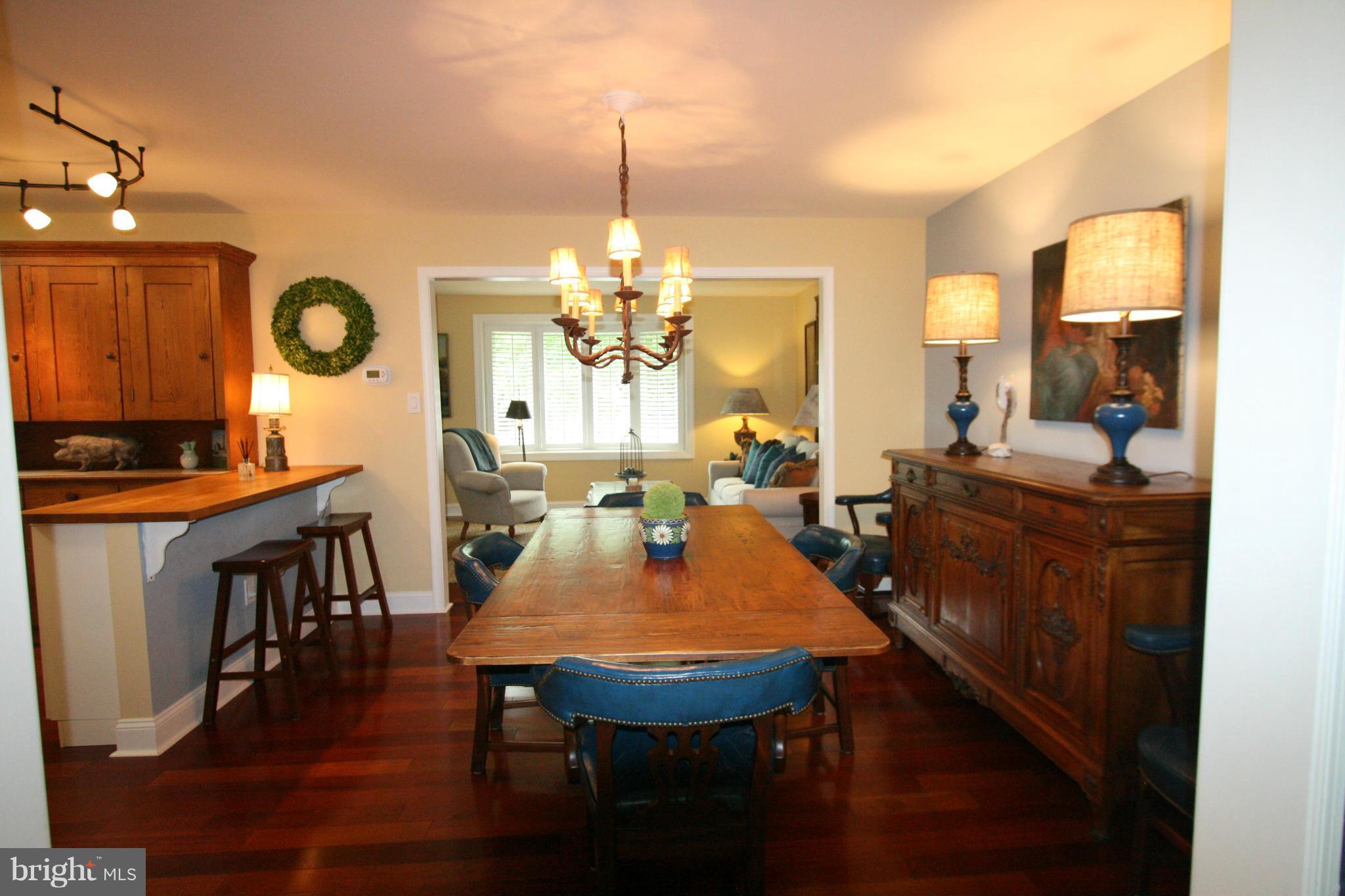 10190 Wavell Road Fairfax, VA 22032 - Photo 7 of 29 Dining Room is centrally located