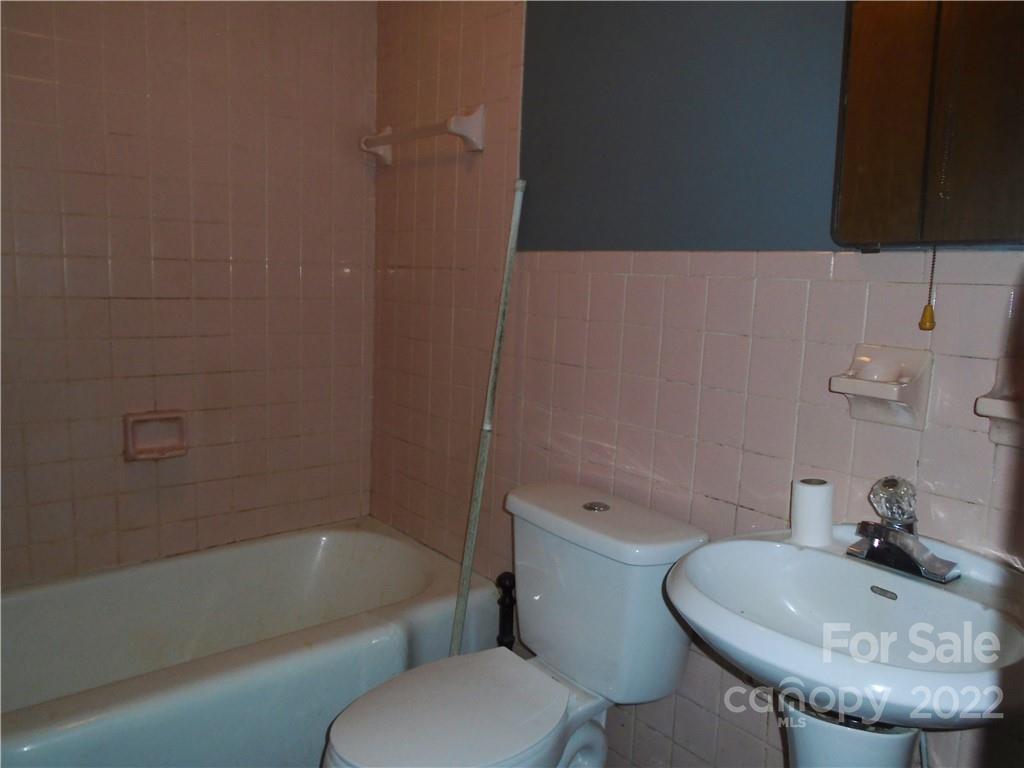 707 Aquadale Road Albemarle, NC 28001 - Photo 12 of 35 Gallery Image 12