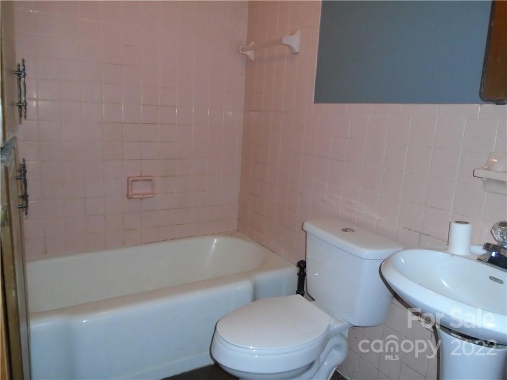 707 Aquadale Road Albemarle, NC 28001 - Photo 13 of 35 Gallery Image 13