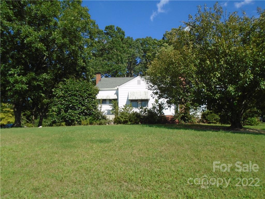 707 Aquadale Road Albemarle, NC 28001 - Photo 4 of 35 Gallery Image 4