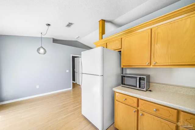 $1,600 | 5899 Gillum Road, Milton, FL 32570