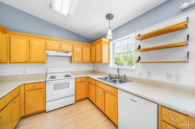 $1,600 | 5899 Gillum Road, Milton, FL 32570