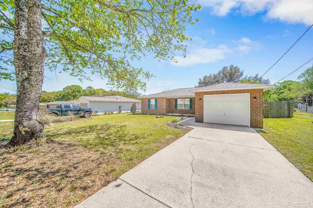 $1,600 | 5899 Gillum Road, Milton, FL 32570