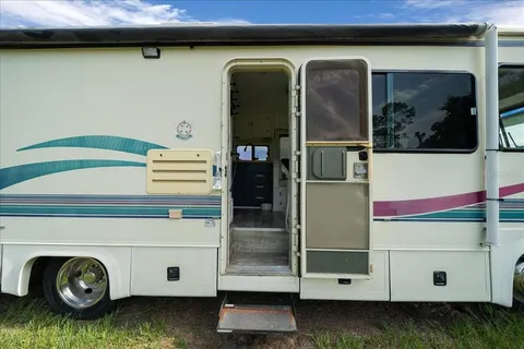 a close up view of washer and dryer