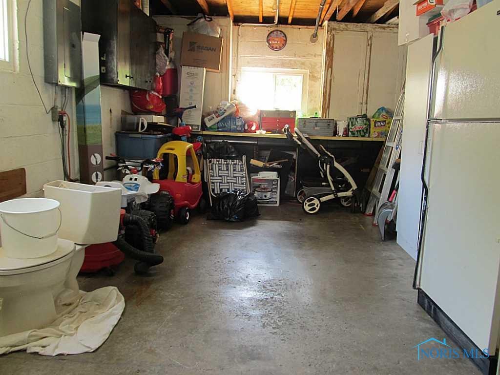 1175 Craig Road Maumee, OH 43537 - Photo 10 of 10 Attached Garage. THIS IS THE INTERIOR OF THE GARAGE!