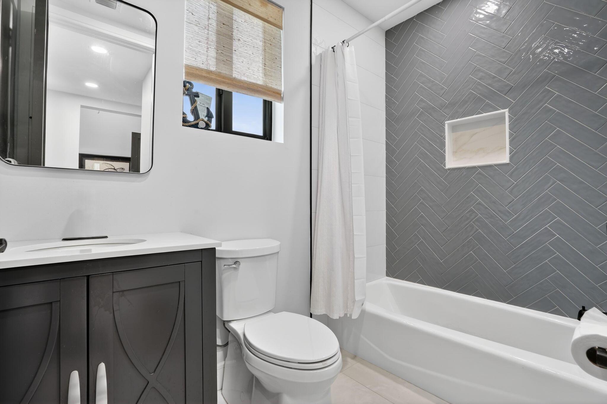 14 Bass Avenue Key Largo, FL 33037 - Photo 37 of 66 Bathroom