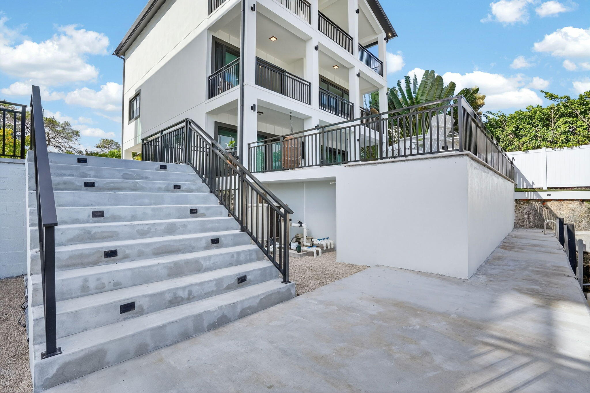 14 Bass Avenue Key Largo, FL 33037 - Photo 53 of 66 Low maintenance exterior