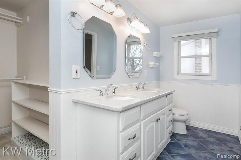 42309 Waterfall Road Northville, MI 48168 - Photo 26 of 58