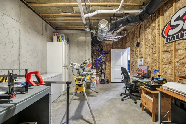 a view of a yard with mountain