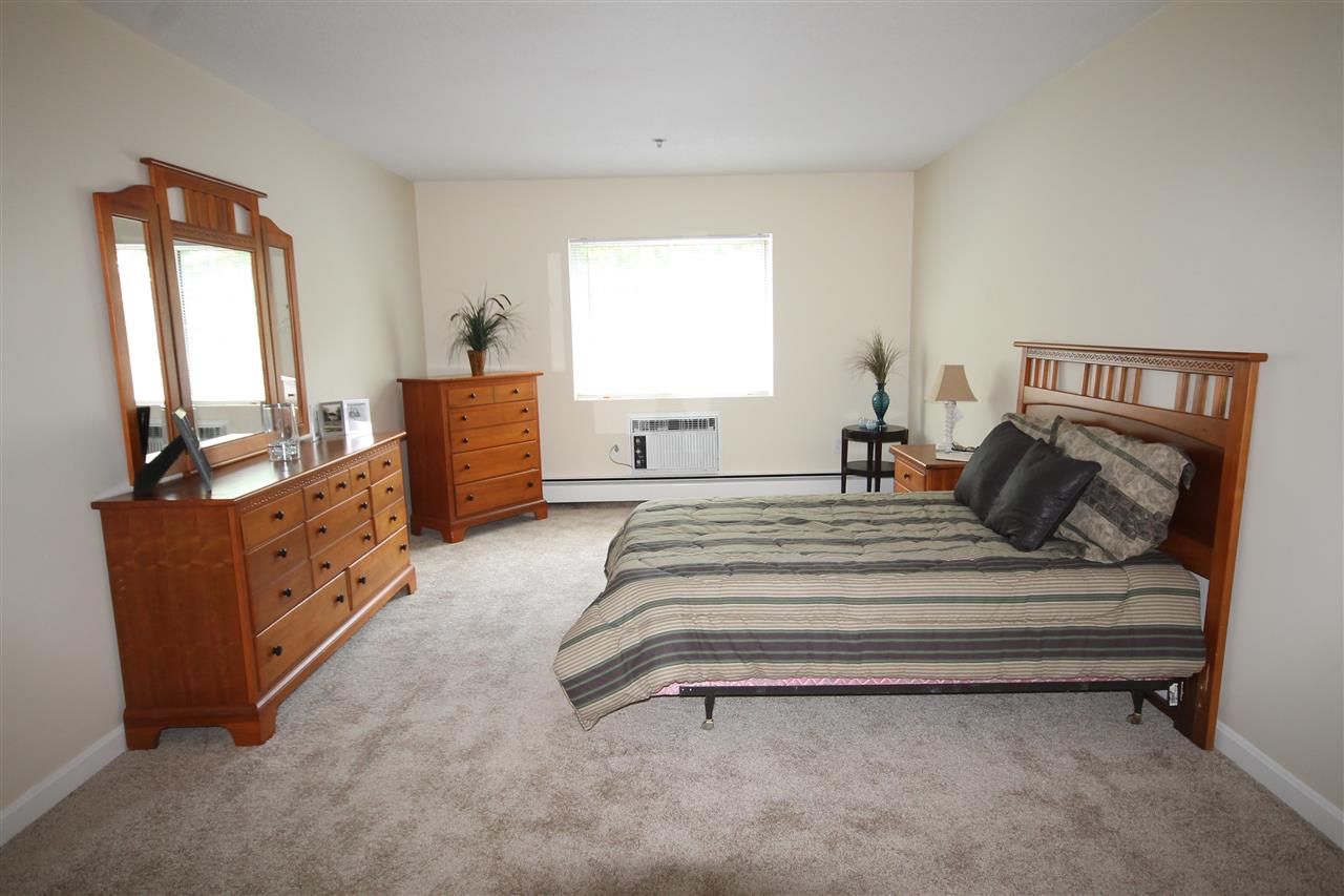 490 North River Road, Unit 35 Manchester, NH 03104 - Photo 3 of 10 Gallery Image 3