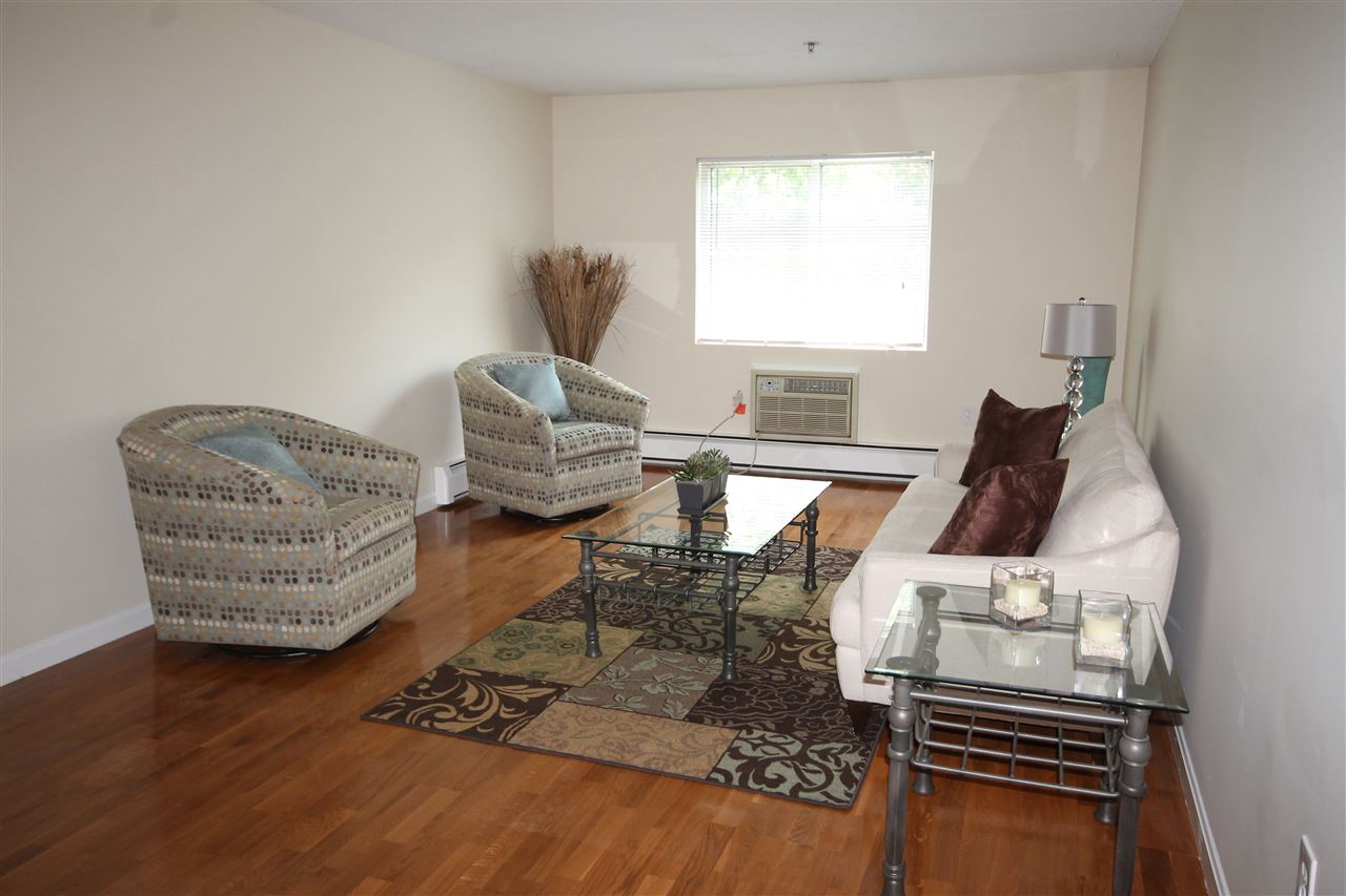 490 North River Road, Unit 35 Manchester, NH 03104 - Photo 4 of 10 Gallery Image 4