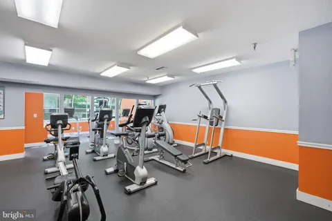 $399,900 | 3307 Wyndham Circle, Unit 2158, Alexandria, VA 22302