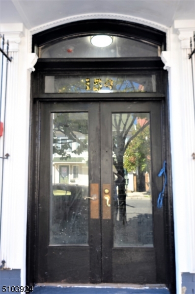 154 South Main Street Phillipsburg, NJ 08865 - Photo 2 of 12 a view of living room