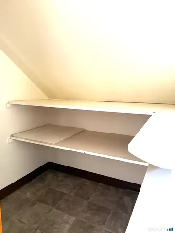 $1,400 | 425 Montauk Avenue, Unit 3, New London, CT 06320