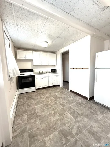 $1,400 | 425 Montauk Avenue, Unit 3, New London, CT 06320