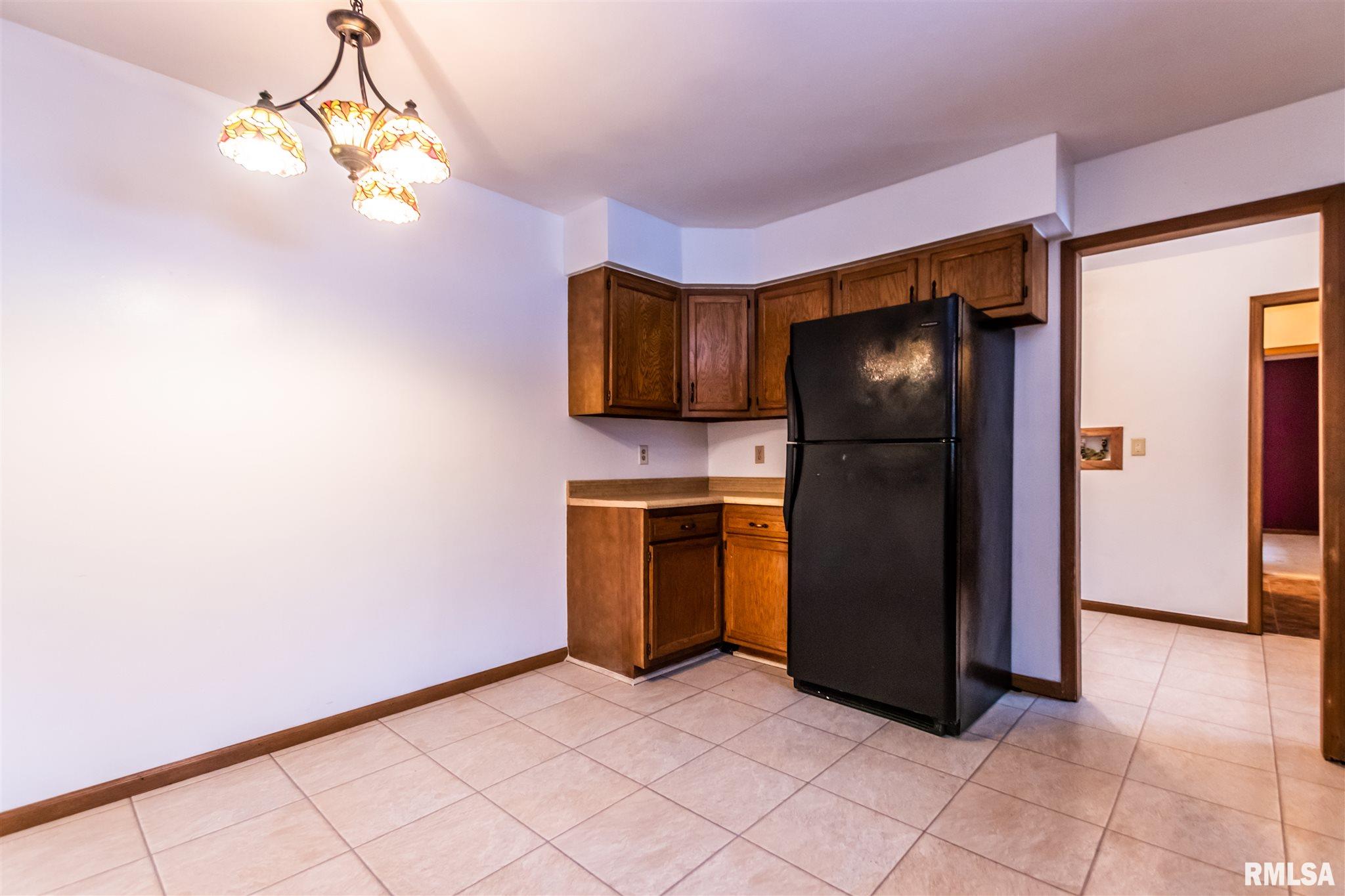 1915 North Ellory Road Peoria, IL 61604 - Photo 11 of 45 Gallery Image 11