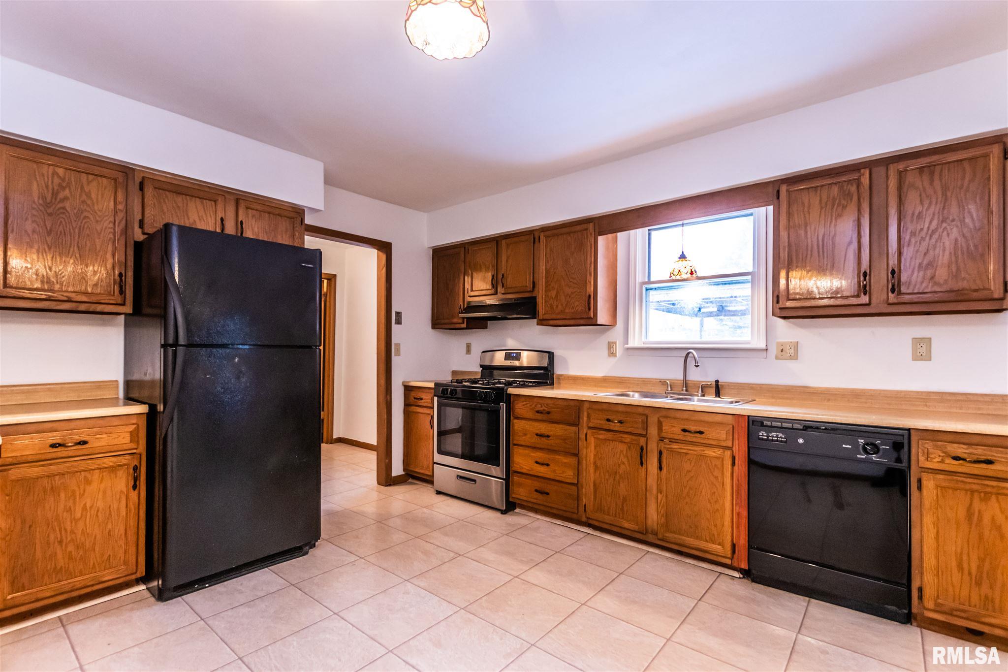 1915 North Ellory Road Peoria, IL 61604 - Photo 12 of 45 Gallery Image 12