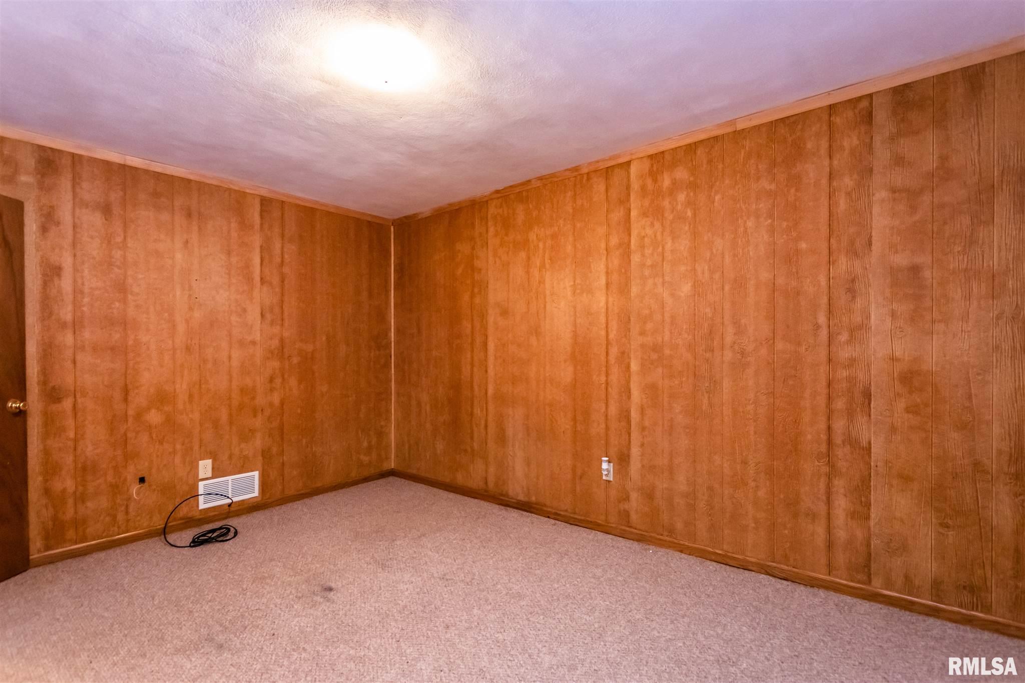 1915 North Ellory Road Peoria, IL 61604 - Photo 23 of 45 Gallery Image 23