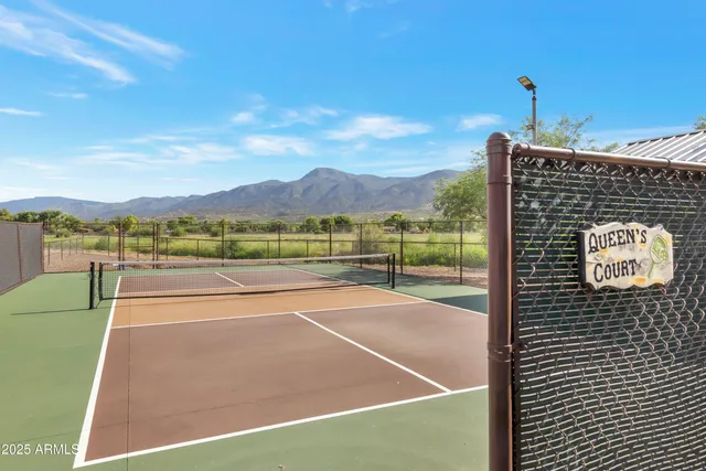a view of a tennis court
