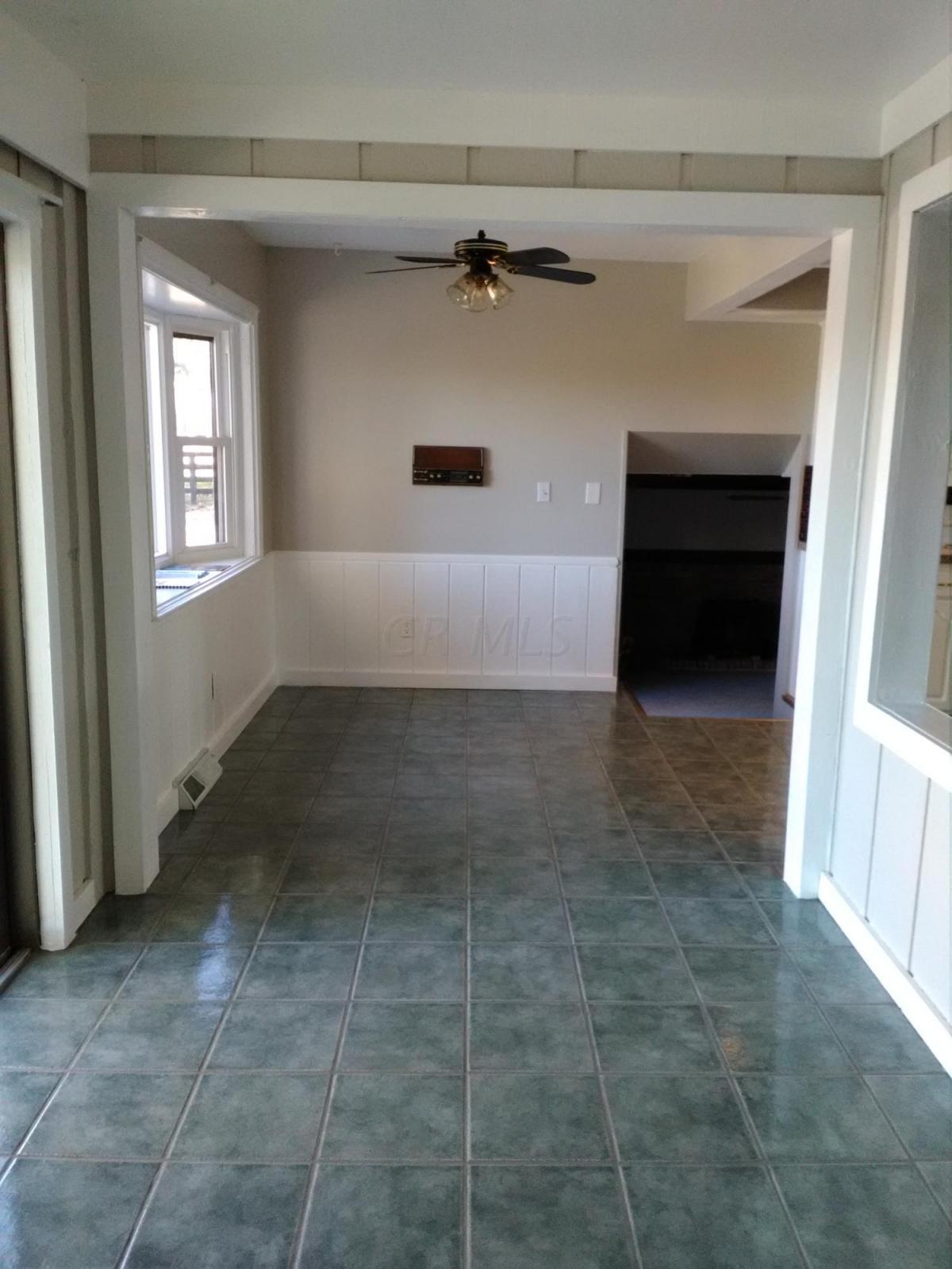 1039 Alton Road Galloway, OH 43119 - Photo 6 of 15 Gallery Image 6