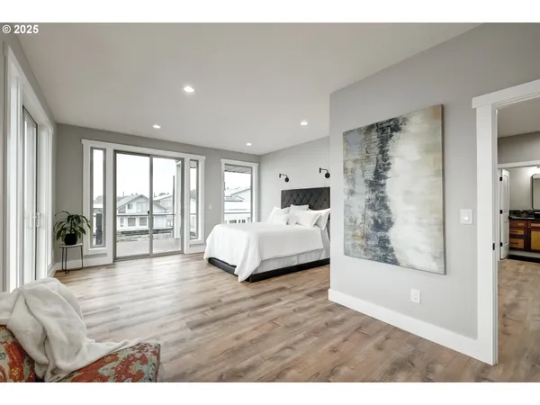 $1,199,999 | 18989 Northeast Marine Drive, Unit 36, Portland, OR 97230