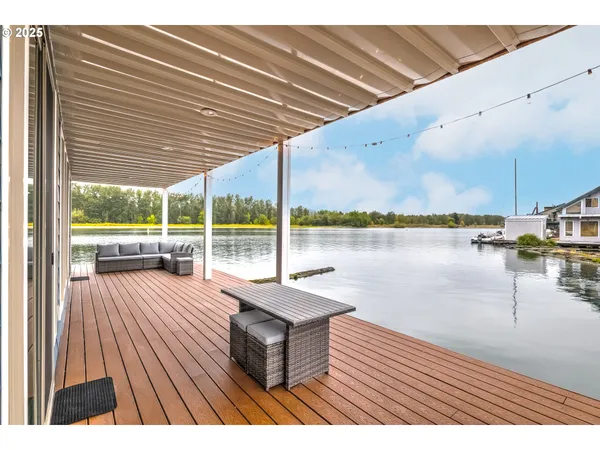 $1,199,999 | 18989 Northeast Marine Drive, Unit 36, Portland, OR 97230