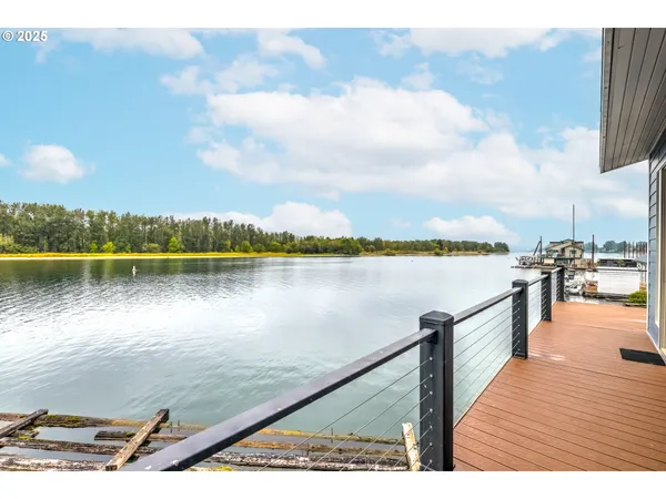 $1,199,999 | 18989 Northeast Marine Drive, Unit 36, Portland, OR 97230