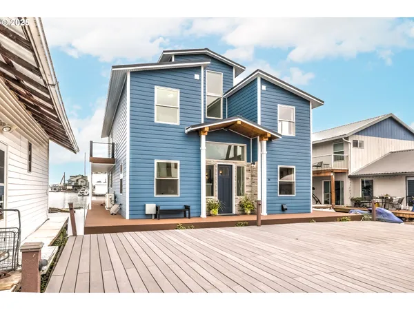 $1,199,999 | 18989 Northeast Marine Drive, Unit 36, Portland, OR 97230