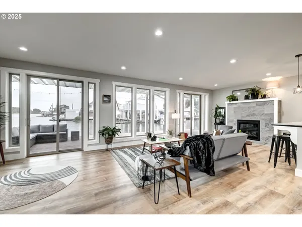 $1,199,999 | 18989 Northeast Marine Drive, Unit 36, Portland, OR 97230