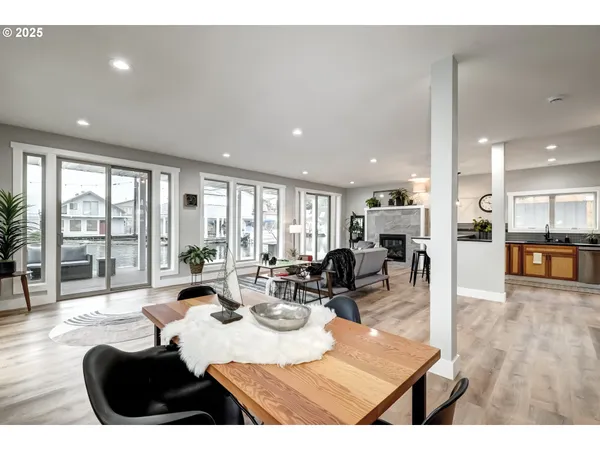 $1,199,999 | 18989 Northeast Marine Drive, Unit 36, Portland, OR 97230