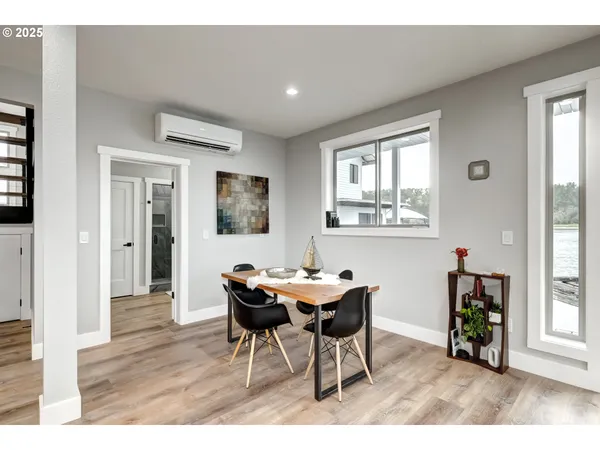 $1,199,999 | 18989 Northeast Marine Drive, Unit 36, Portland, OR 97230