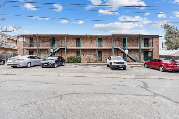 $950 | 630 Maiden Lane, Unit K, Austin, TX 78705