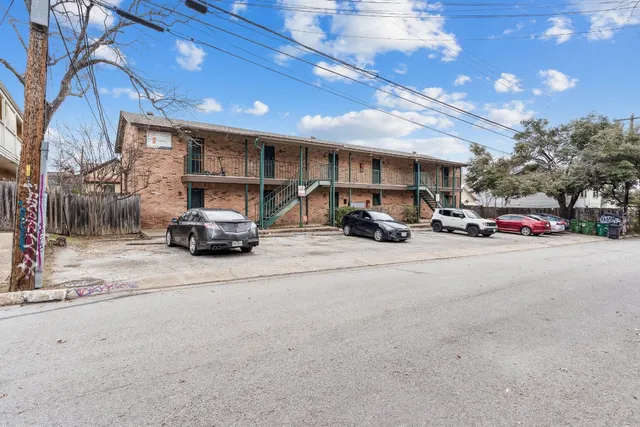 $750 | 630 Maiden Lane, Unit K, Austin, TX 78705