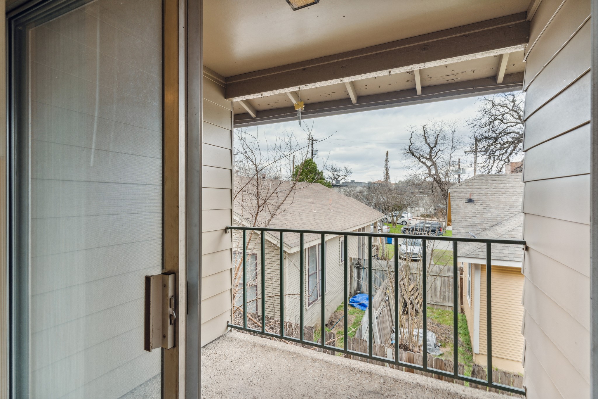 630 Maiden Lane, Unit K Austin, TX 78705 - Photo 6 of 15 a view of a balcony