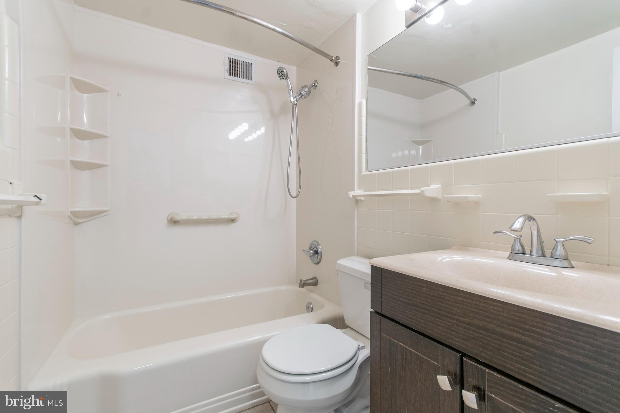 2101 Chestnut Street, Unit 1216 Philadelphia, PA 19103 - Photo 16 of 18