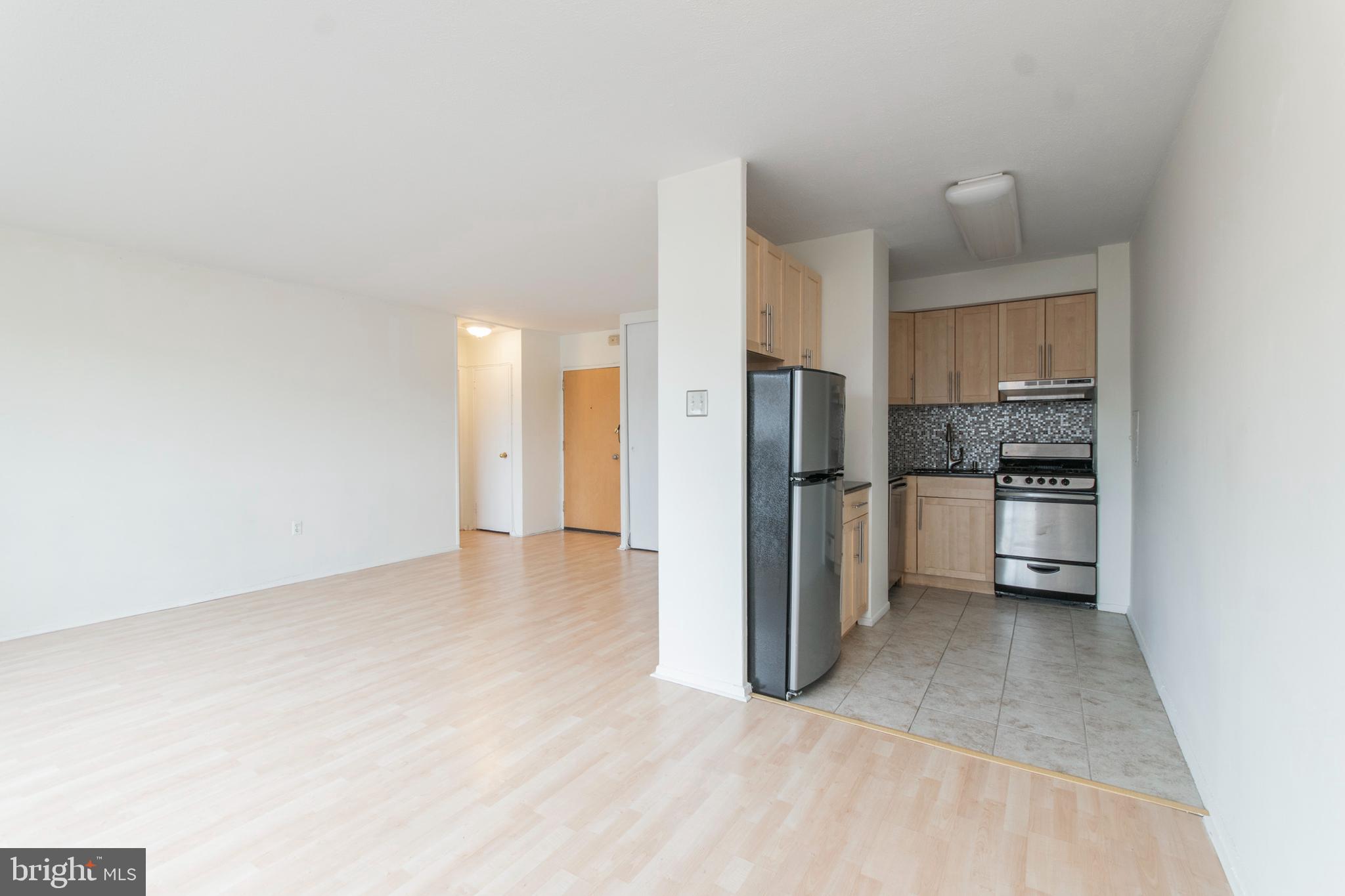 2101 Chestnut Street, Unit 1216 Philadelphia, PA 19103 - Photo 10 of 18