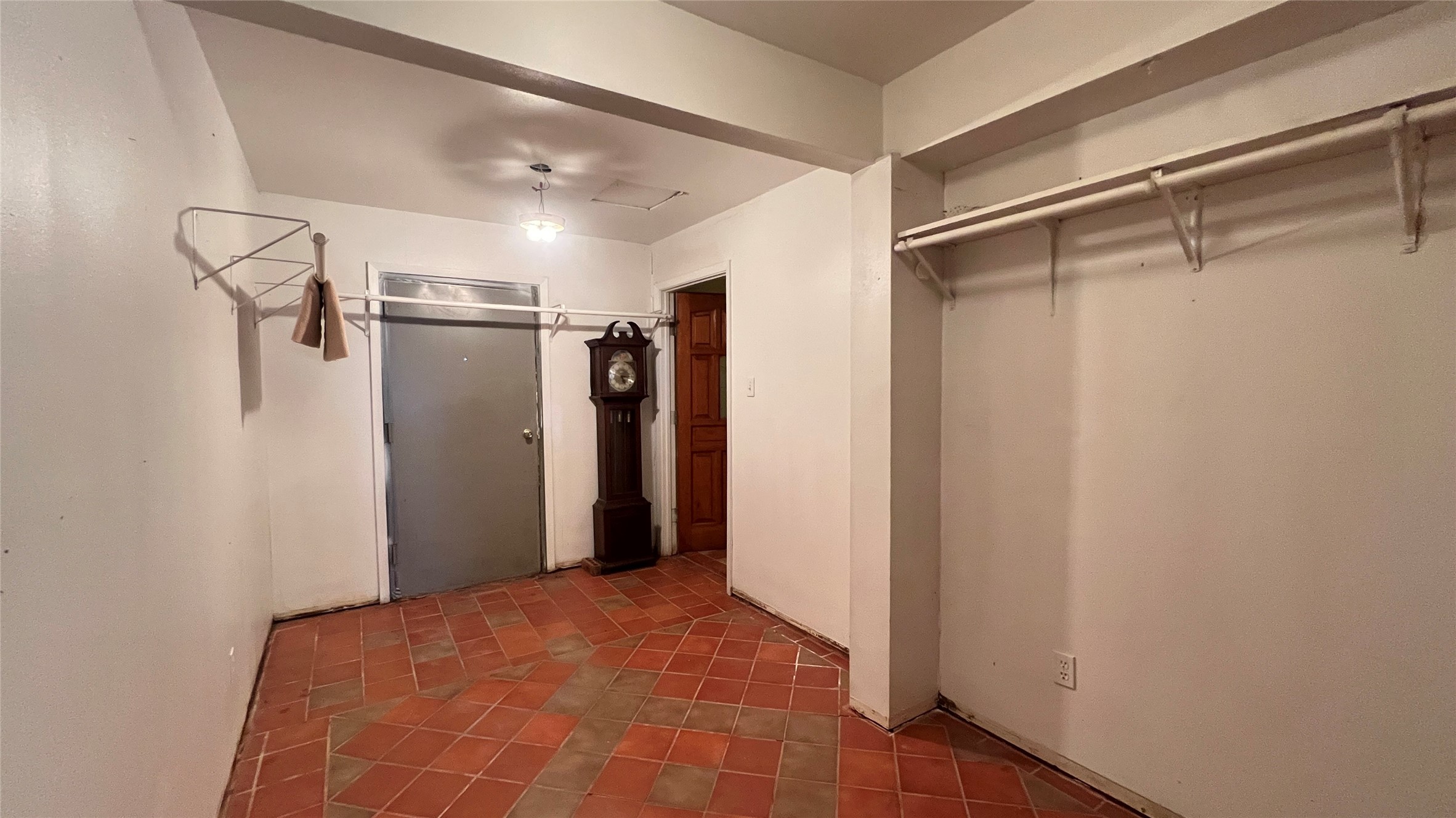 1421 Highway 36 Rosenberg, TX 77471 - Photo 18 of 44 Hallway to garage and apartment