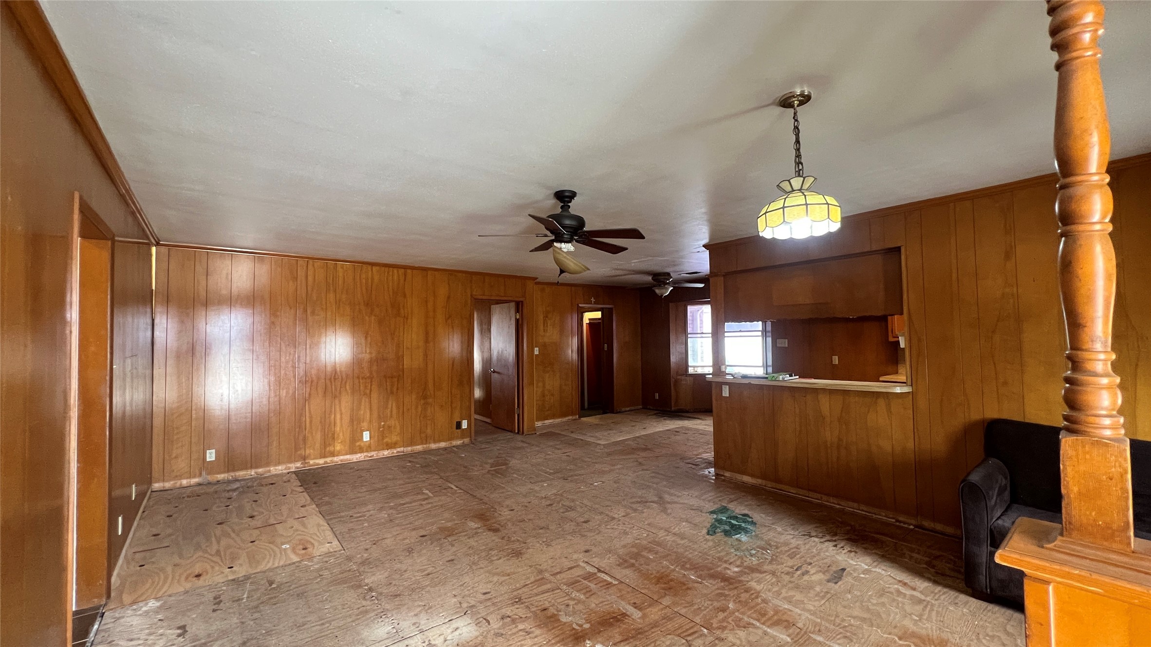 1421 Highway 36 Rosenberg, TX 77471 - Photo 2 of 44 Living room