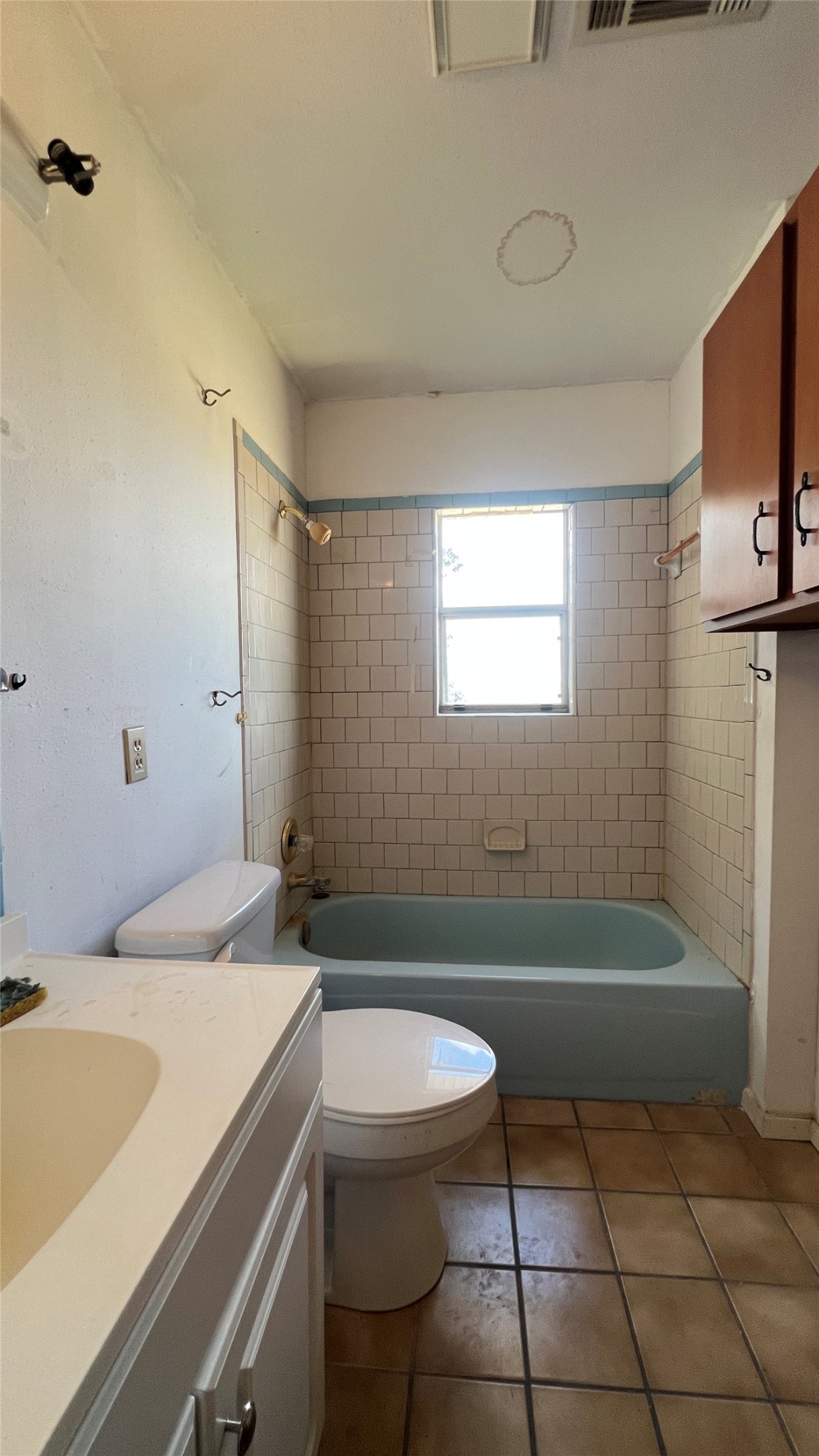 1421 Highway 36 Rosenberg, TX 77471 - Photo 31 of 44 Garage apartment bath