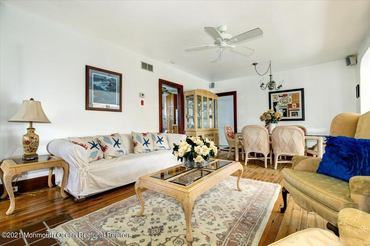 15 Riverview Road Monmouth Beach, NJ 07750 - Photo 4 of 38 33-15Riverviewave_033