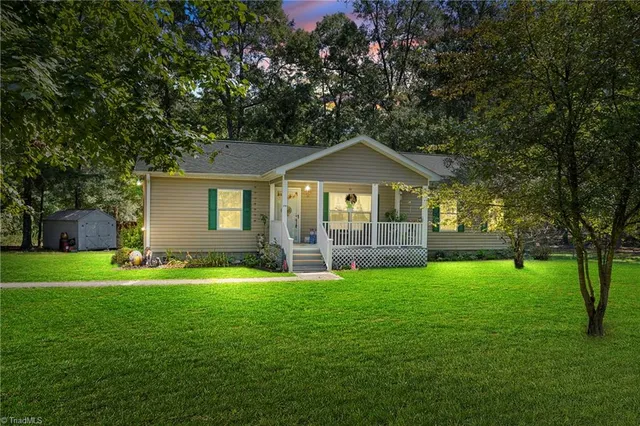 $265,000 | 170 Garrett Lane, Thomasville, NC 27360