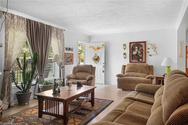 $265,000 | 170 Garrett Lane, Thomasville, NC 27360