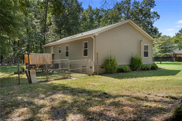 $265,000 | 170 Garrett Lane, Thomasville, NC 27360