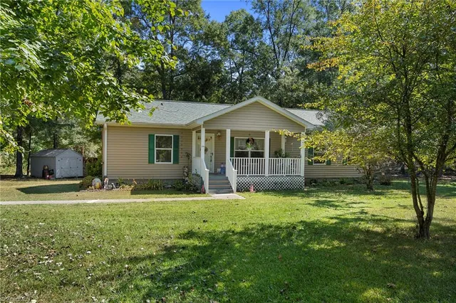 $265,000 | 170 Garrett Lane, Thomasville, NC 27360