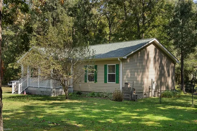 $265,000 | 170 Garrett Lane, Thomasville, NC 27360