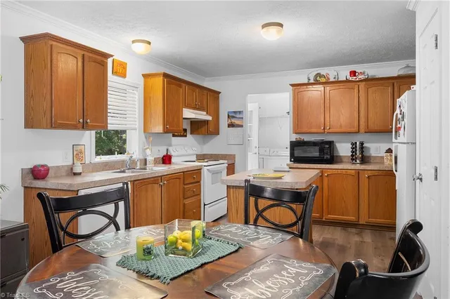 $265,000 | 170 Garrett Lane, Thomasville, NC 27360