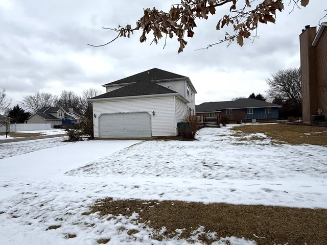 $299,900 | 3001 Somme Court, Joliet, IL 60435