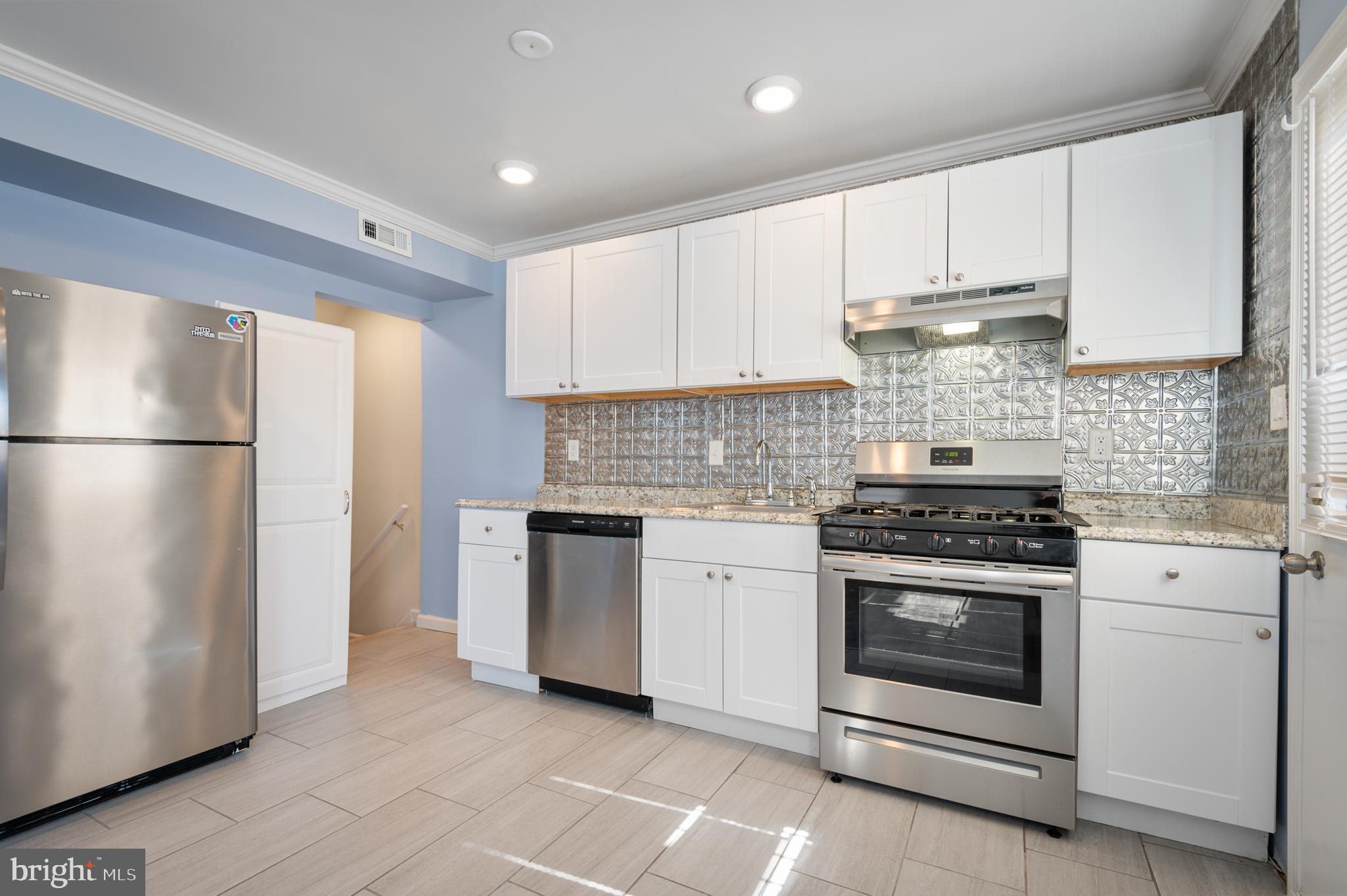2126 Sunnythorn Road Baltimore, MD 21220 - Photo 9 of 47