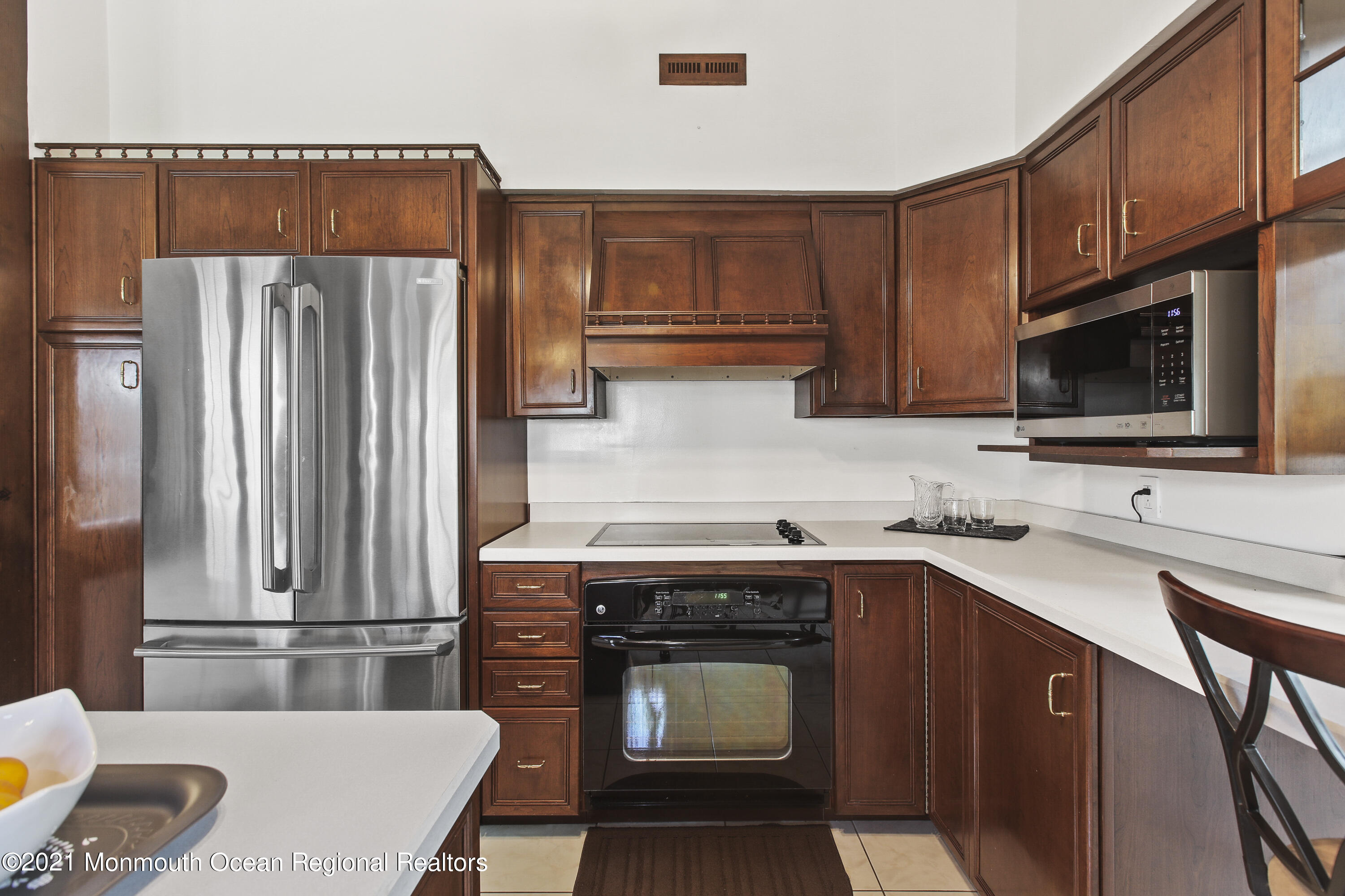 106 Vermont Court Matawan, NJ 07747 - Photo 11 of 29 5W5A8157
